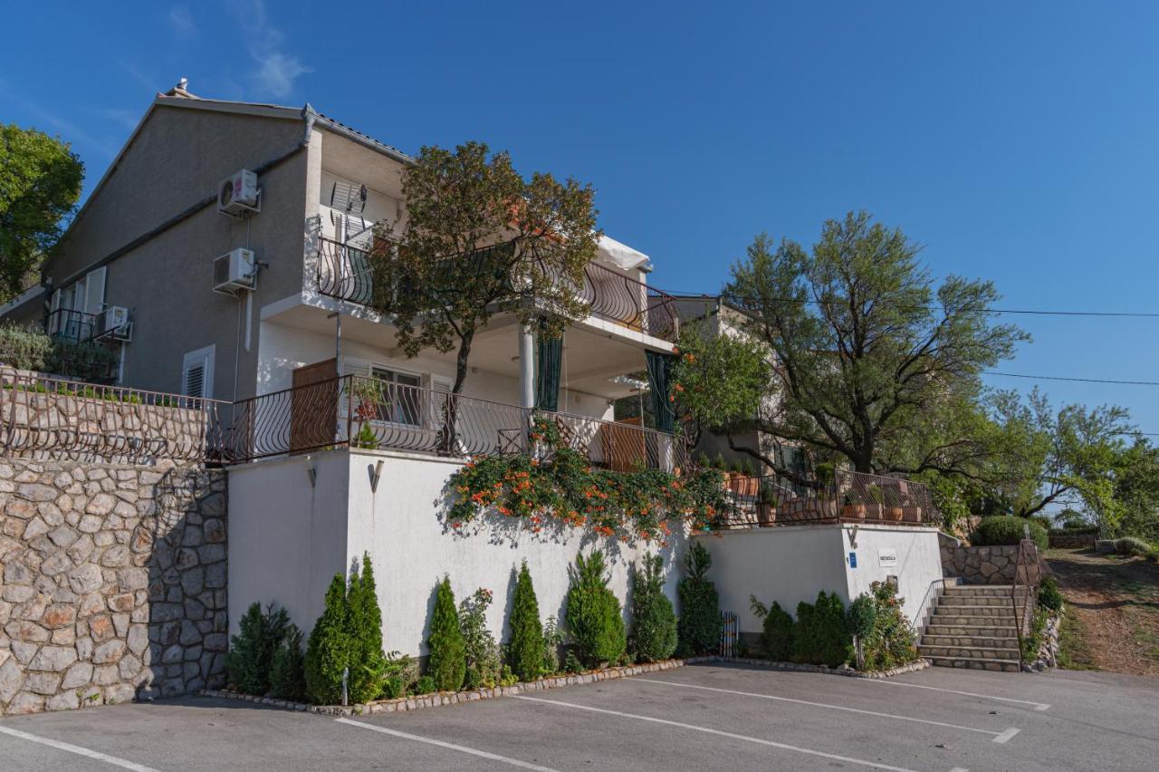 Apartmens Mendula Lägenhet Senj  Exteriör bild