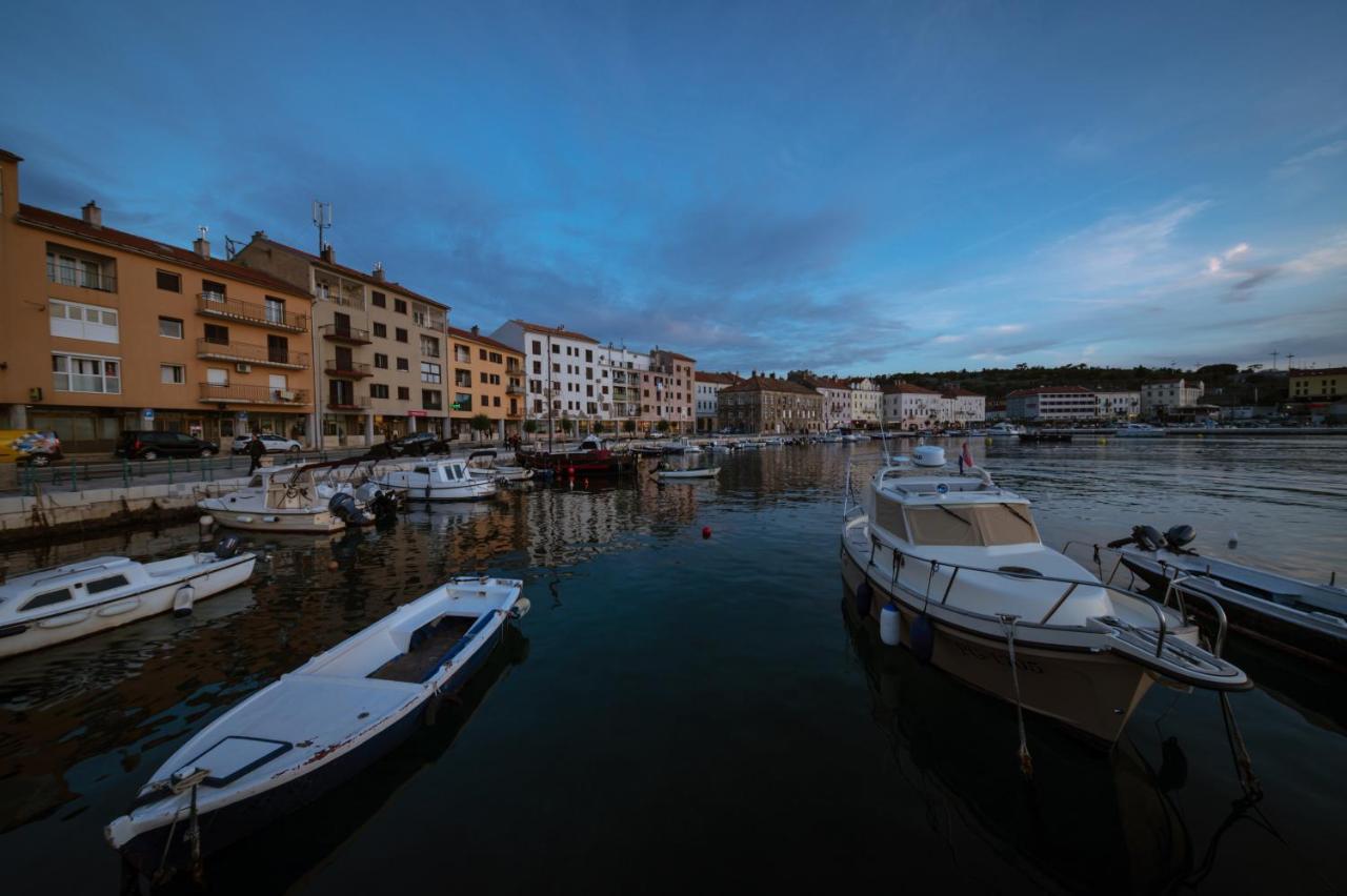 Apartmens Mendula Lägenhet Senj  Exteriör bild